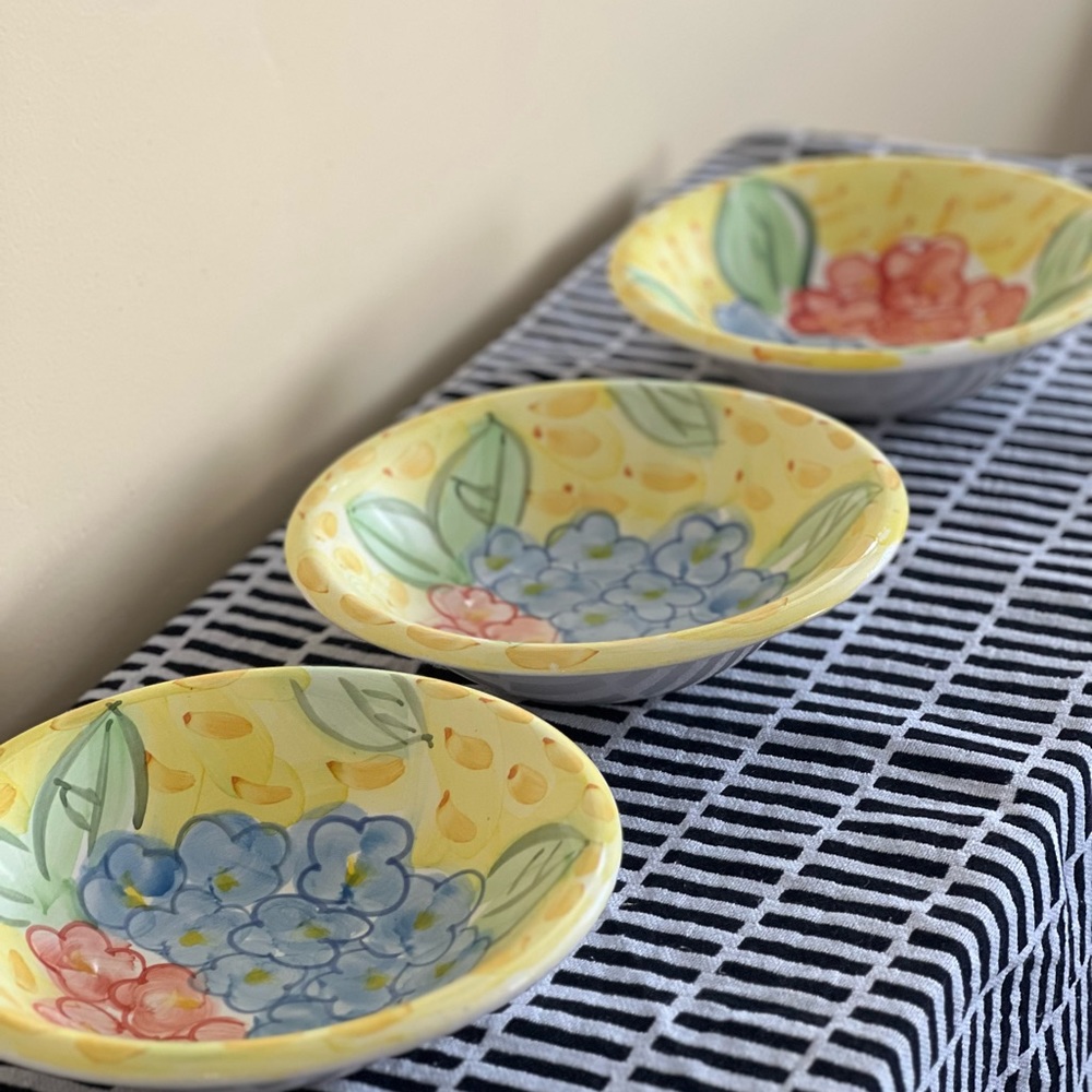 Bella ceramica yellow with flowers bowls